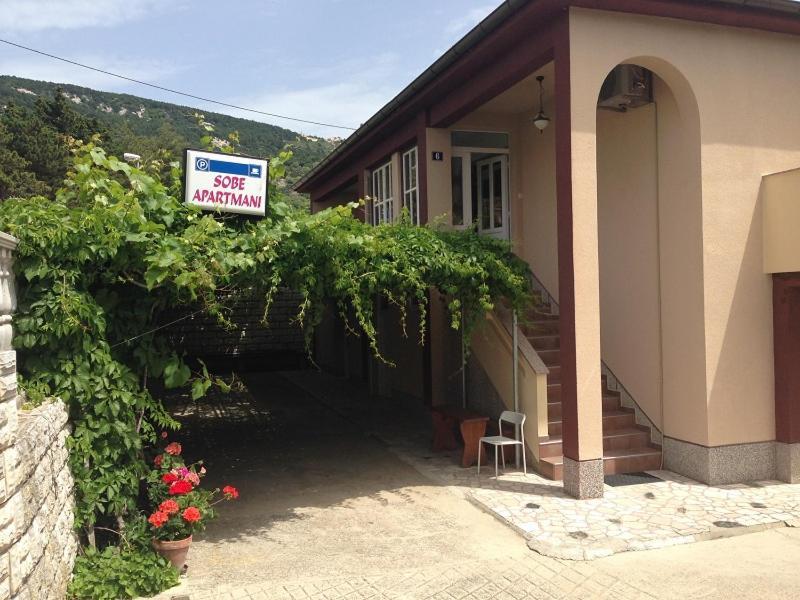 Summer Rooms Baska Exterior foto